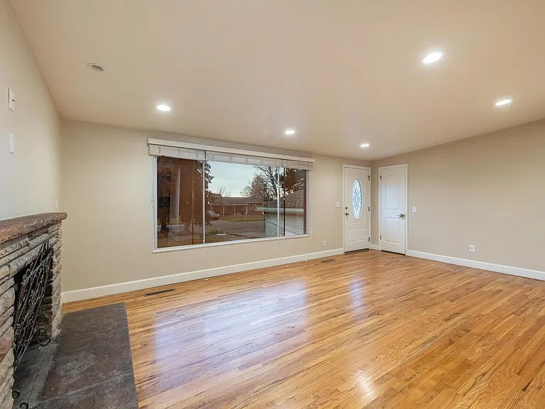 4327 S 2900 E — Photo 20