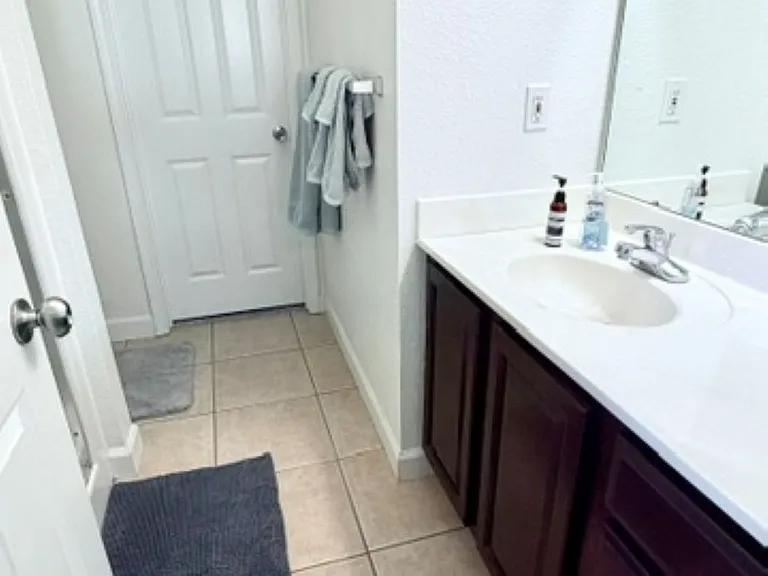1022 New York St — Photo 17