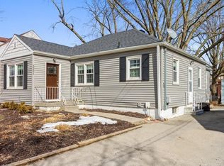 2201 40th Pl, Des Moines, IA 50310