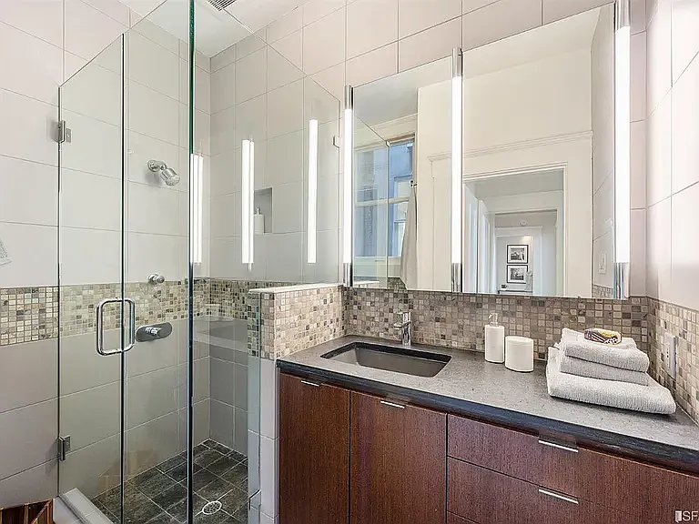 1700 Jones St #6 — Photo 12
