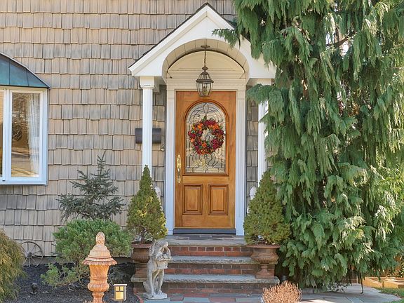 2nd image of 373 Essex Ave