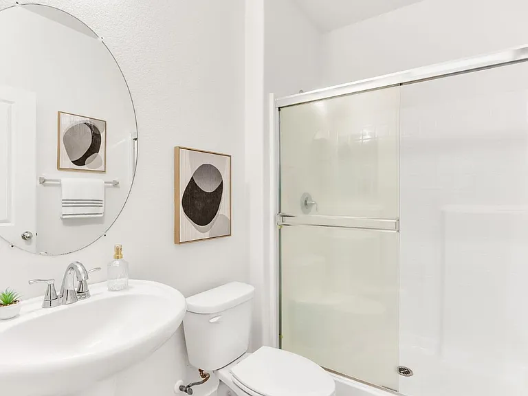 10946 International Dr — Photo 21