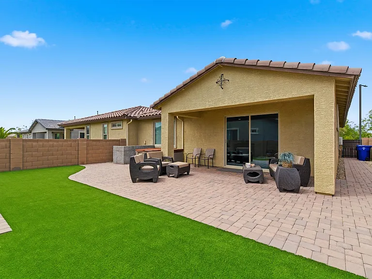 17211 W Whispering Wind Rd — Photo 19