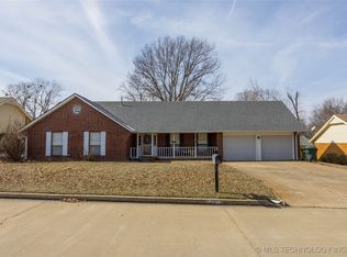 1203 N Miller Dr, Claremore, OK 74017