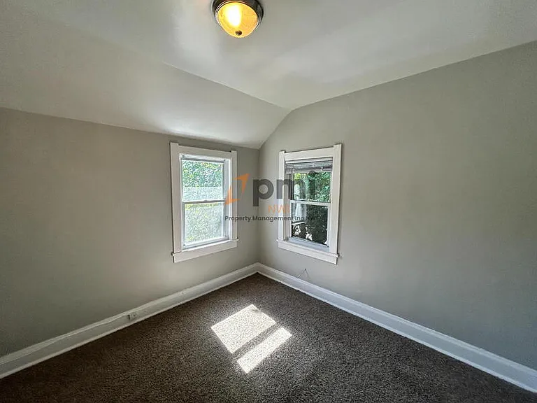6136-6138 Ray Ave #6138 RAY AVE — Photo 8