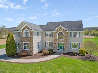 8 Bryan Rd, Washington, NJ 07882