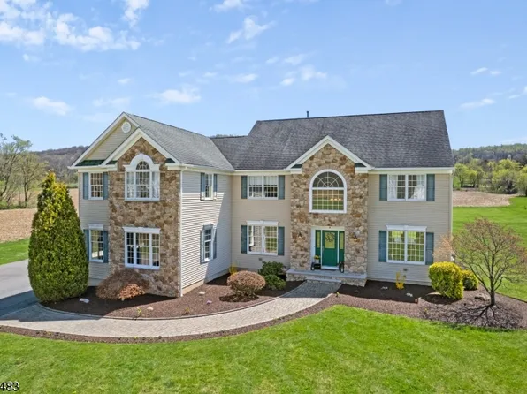 8 Bryan Road, Franklin Twp., NJ 07882