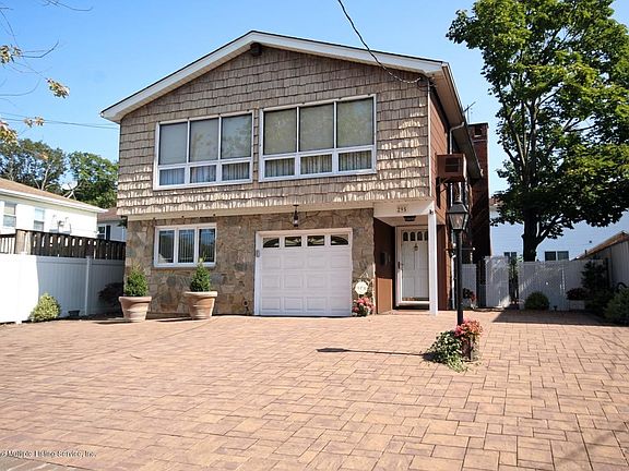 2nd image of 295 Greaves Ave