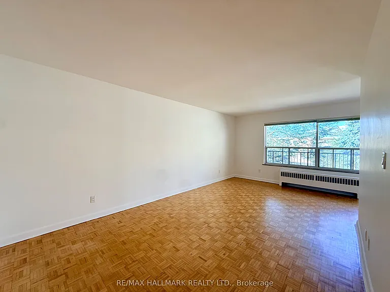 30 Upper Canada Dr #301 — Photo 3