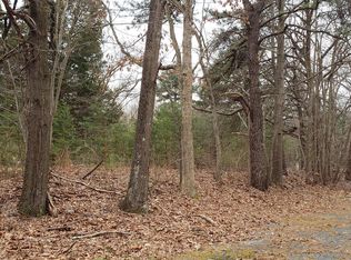 572 Zoe Rd, Sicklerville, NJ 08081