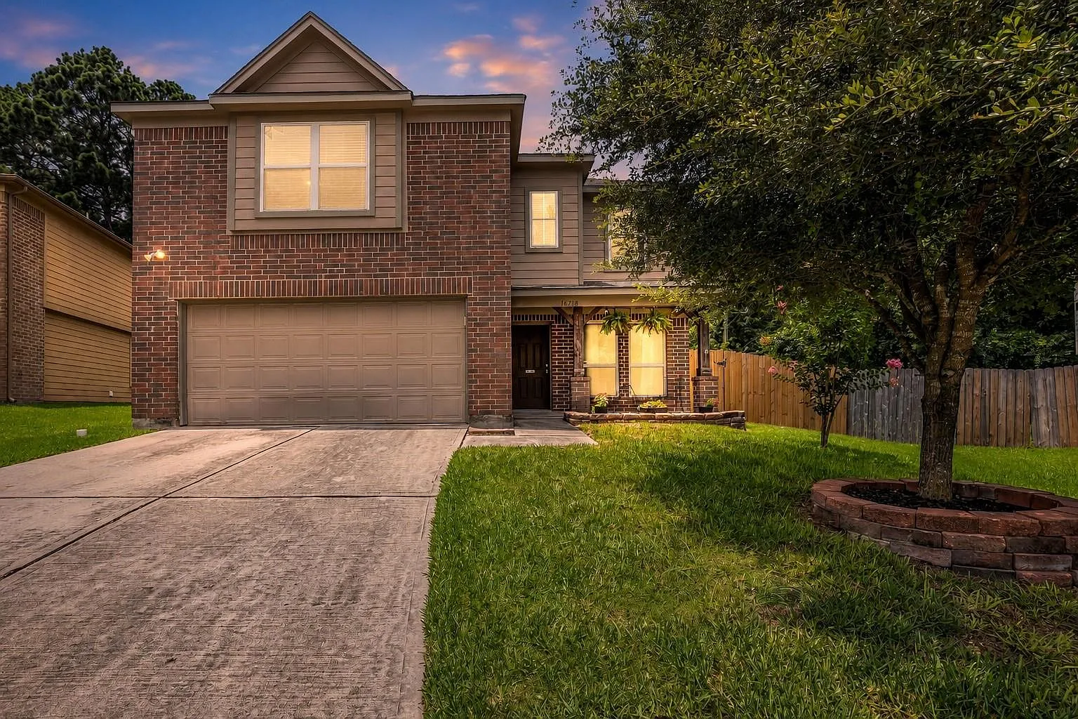 3 bed, 2.5 bath, 2069 sqft, $2,100 — Photo 1