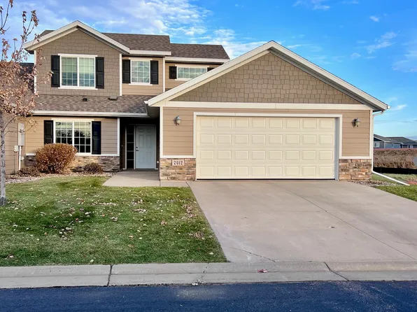 7412 S Prairieside Pl, Sioux Falls, SD 57108