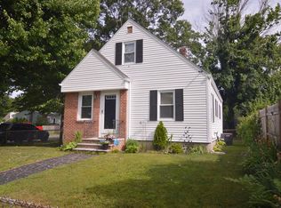 99 Dryden Blvd, Warwick, RI 02888