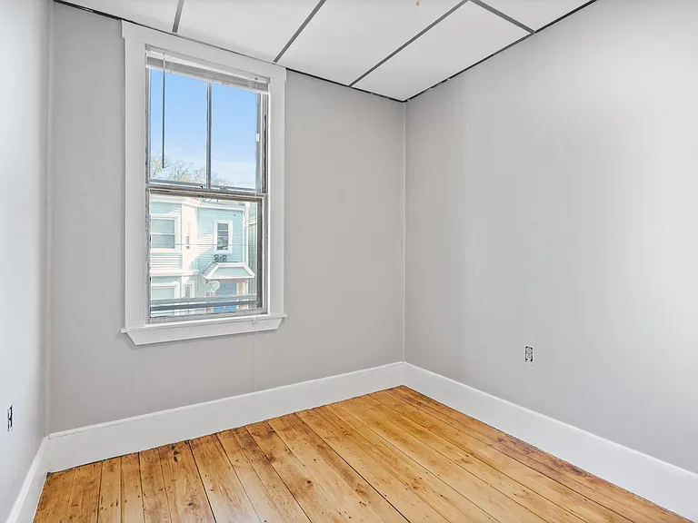 53 Falcon St — Photo 13