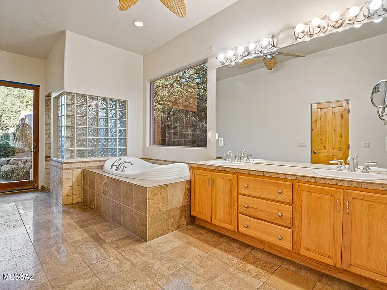 6570 N Placita De Tia Ro — Photo 14