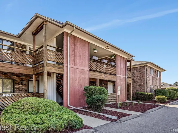 16502 Clarkson Dr, Fraser, MI 48026