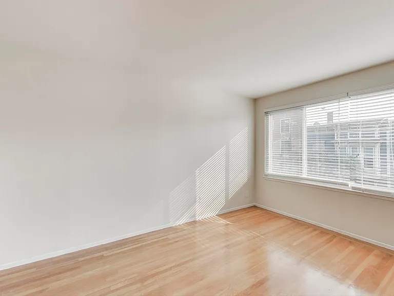 1220 Hayes St #5 — Photo 2
