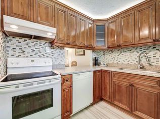 24, Lake Worth Beach, FL 33461