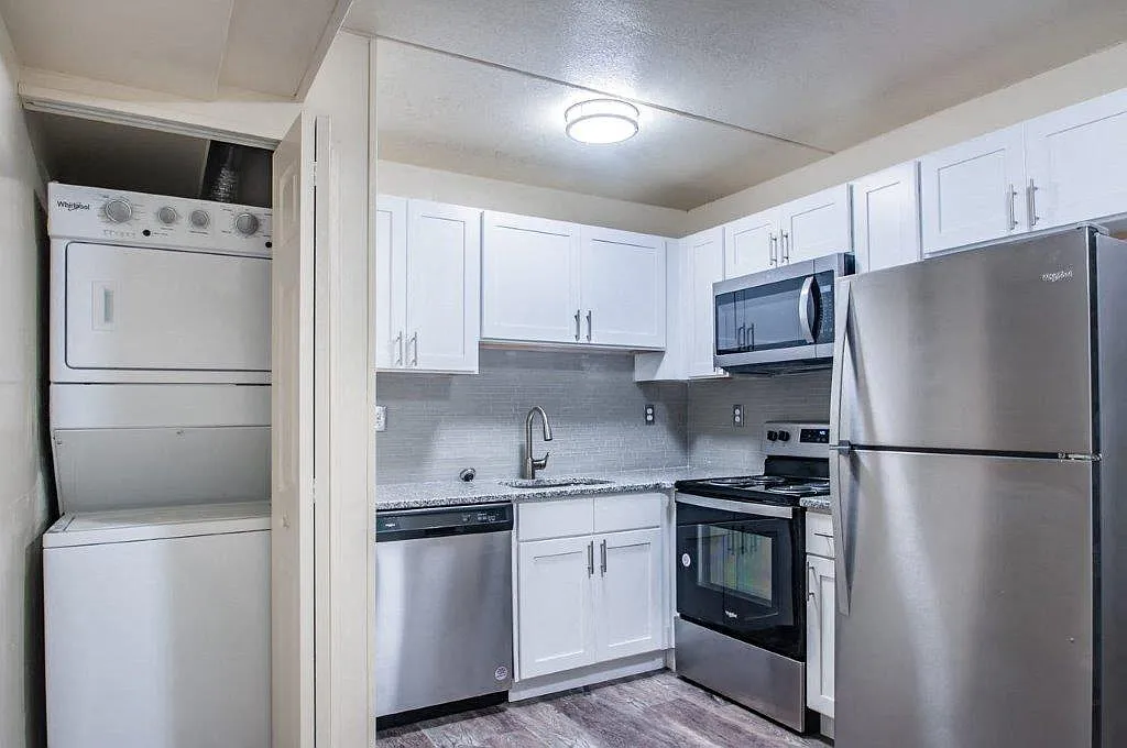 Marchwood Apartment Homes — Photo 1