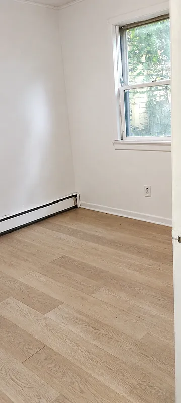 1 bed, 1.0 bath, $1,100 — Photo 4
