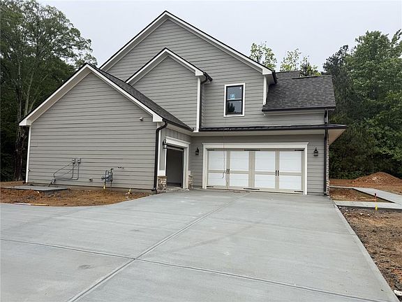 3rd image of 2120 Shillings Rd