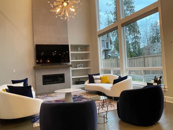 15947 NE 120th St, Redmond, WA 98052