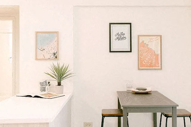 Kanekapolei Collection Dining Area and counter with decor