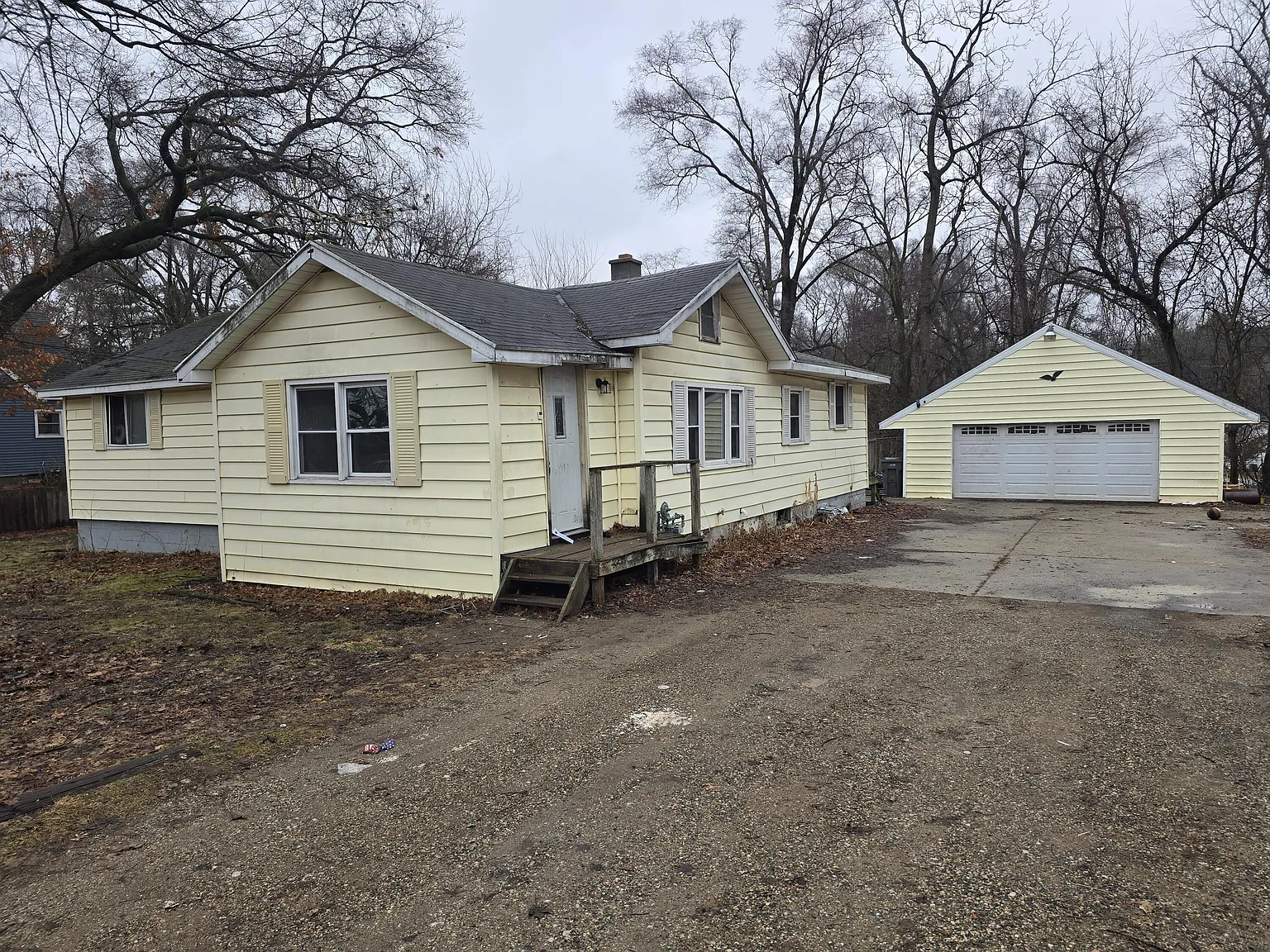 335 Cohasset Ave photo 1