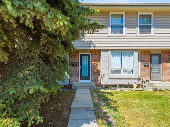 123 S Queensland Dr SE #42, Calgary, AB T2J 5J4