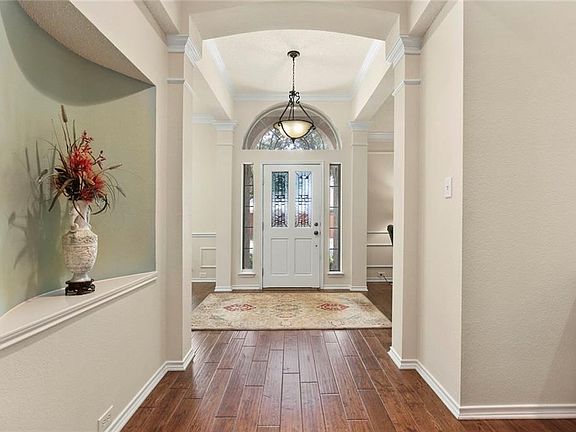 3rd image of 6749 Banyon Dr