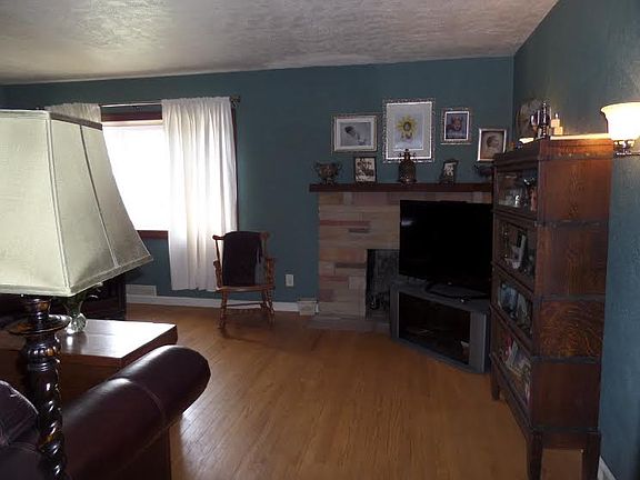 2nd image of 2728 Van Buren Dr