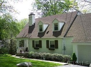 65 High St, Armonk, NY 10504