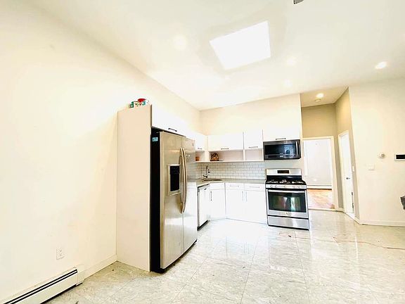 2nd image of 291 Macdougal St #3F