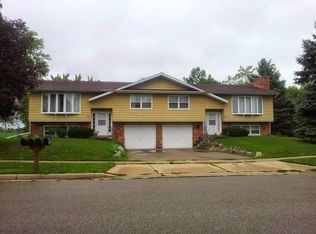 610 Meadow Trce, Deerfield, WI 53531