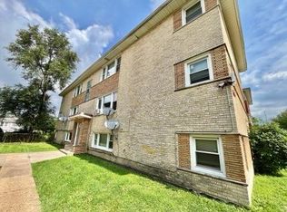 2053 135th Pl, Blue Island, IL 60406