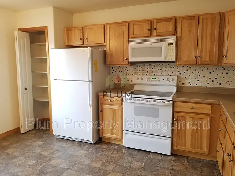 1620 S 14th St W — Photo 12