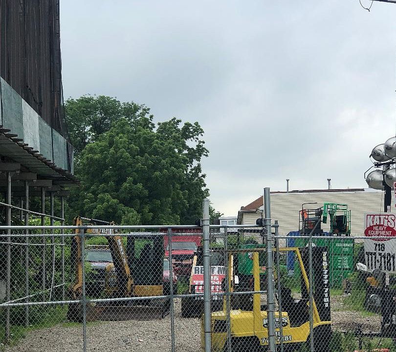 2nd image of 1402 Richmond Ter