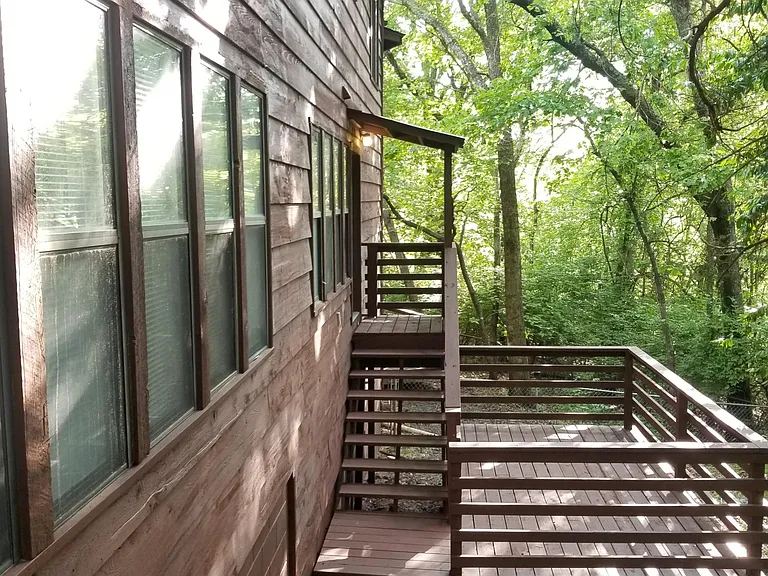 985 N Lewis Pl — Photo 7