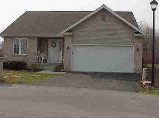 17 Danbury Ct, Warren, OH 44481