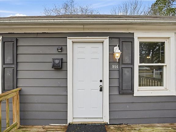 5th image of 914 Decatur St