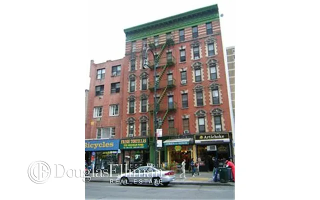 Rented by Douglas Elliman | media 7