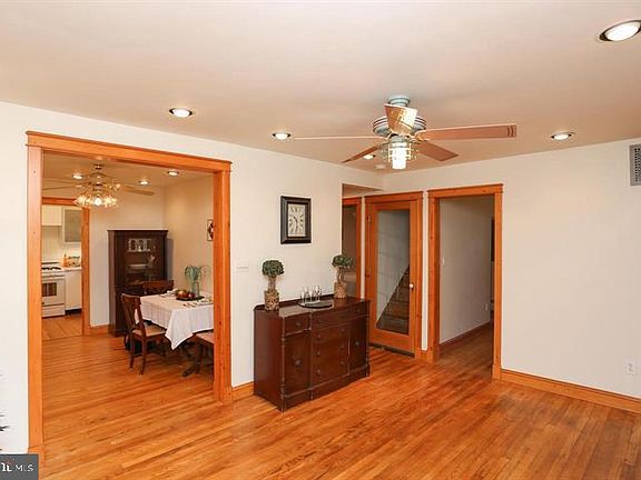 2nd image of 104 Chestnut Ln