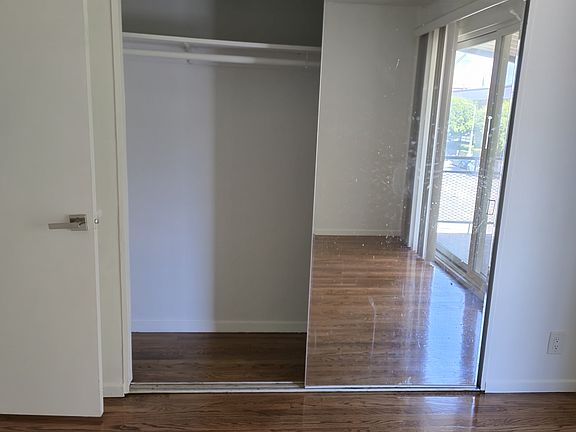 4th image of 1230 S Barrington Ave APT 8