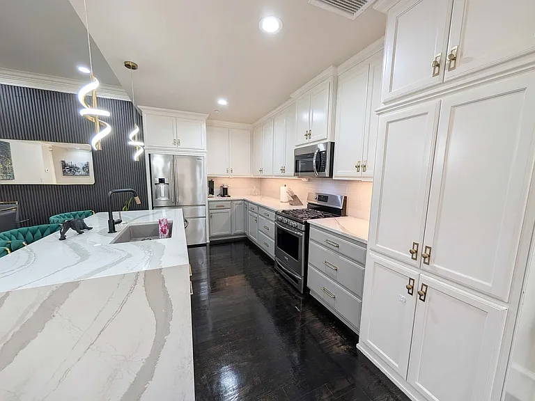 221 N Geary Ave #602 — Photo 7