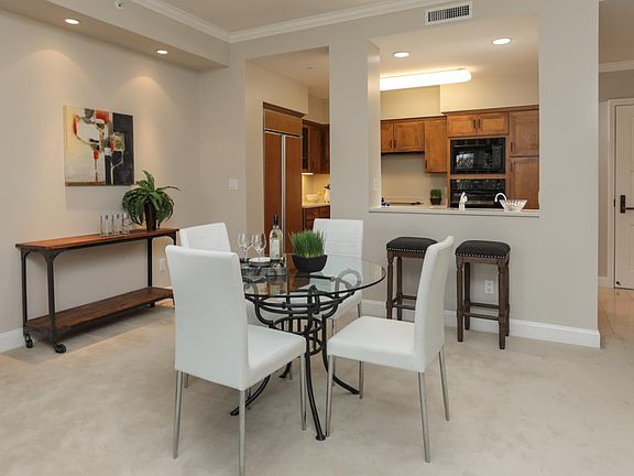 5th image of 555 Byron St APT 307