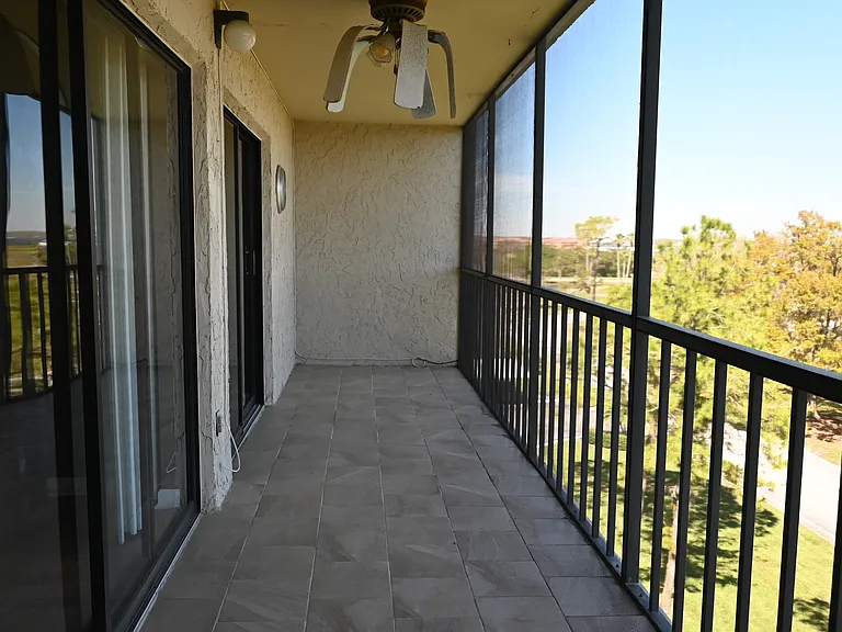 2700 Cove Cay Dr #5D — Photo 15