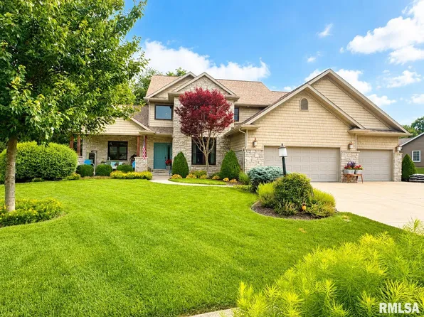 124 Cherokee Dr, Groveland, IL 61535