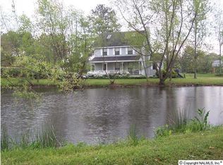 56 Davis Ave, Rainsville, AL 35986