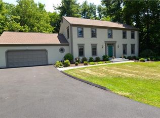 7 Tremont Ln, Brookfield, CT 06804