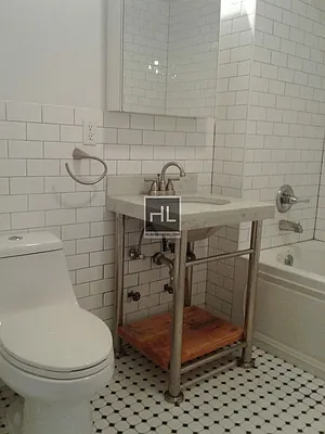 Rented by Highline Residential | media 77